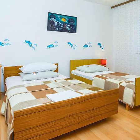 Beautiful Apartment In Omis With Wifi Eksteriør bilde