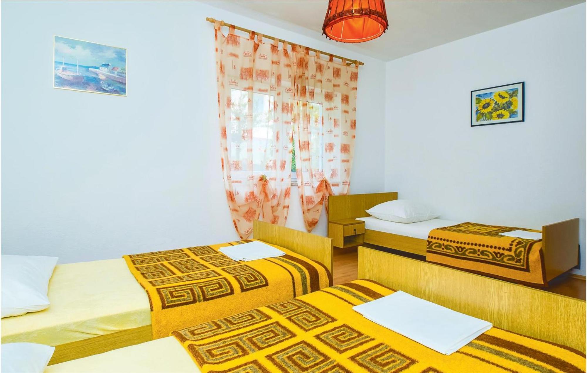 Beautiful Apartment In Omis With Wifi Eksteriør bilde