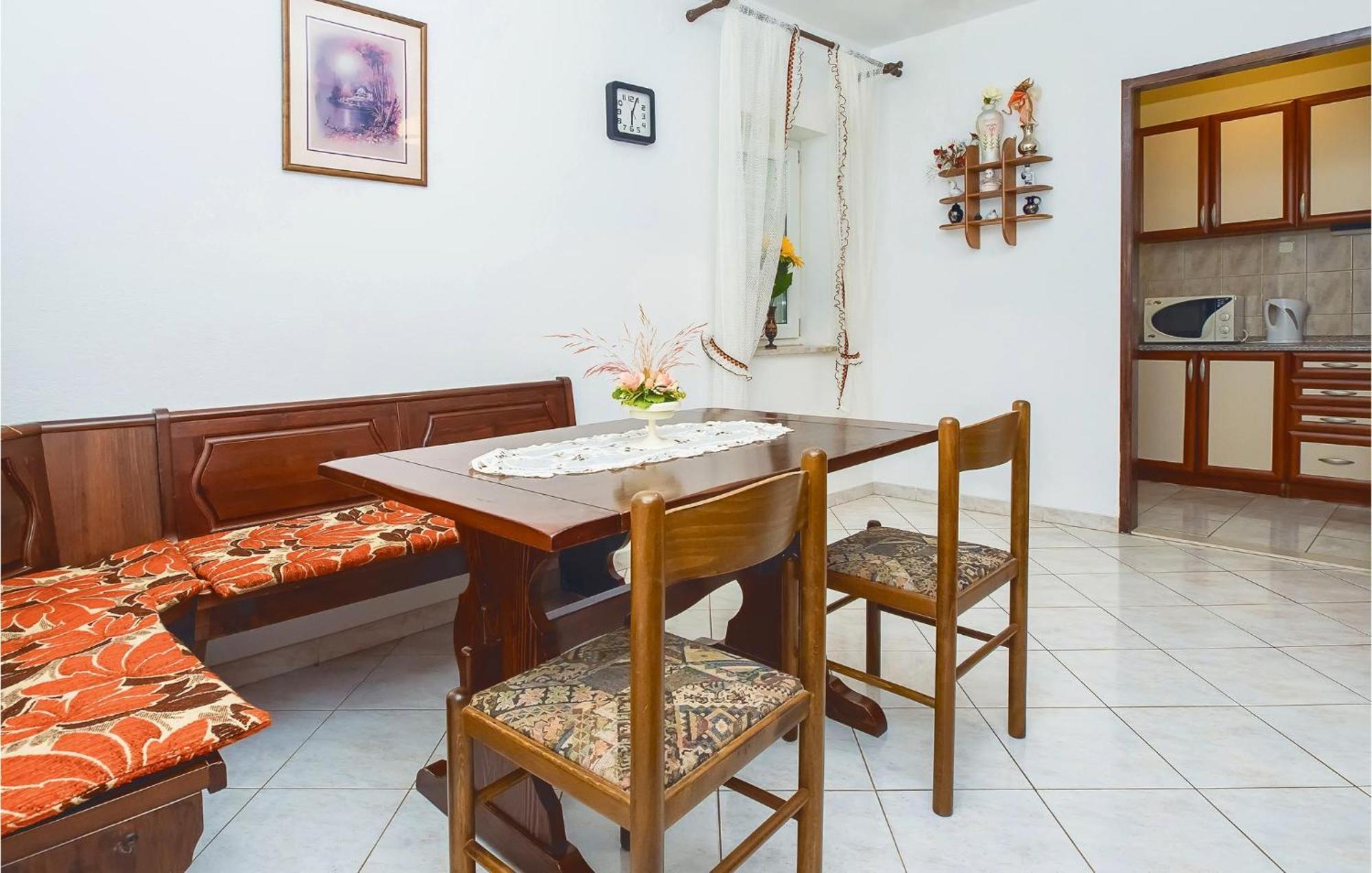 Beautiful Apartment In Omis With Wifi Eksteriør bilde