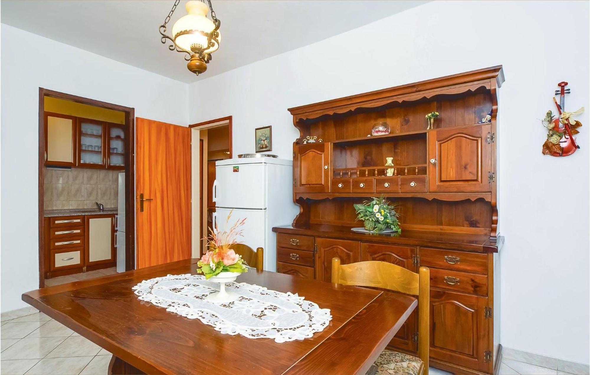 Beautiful Apartment In Omis With Wifi Eksteriør bilde
