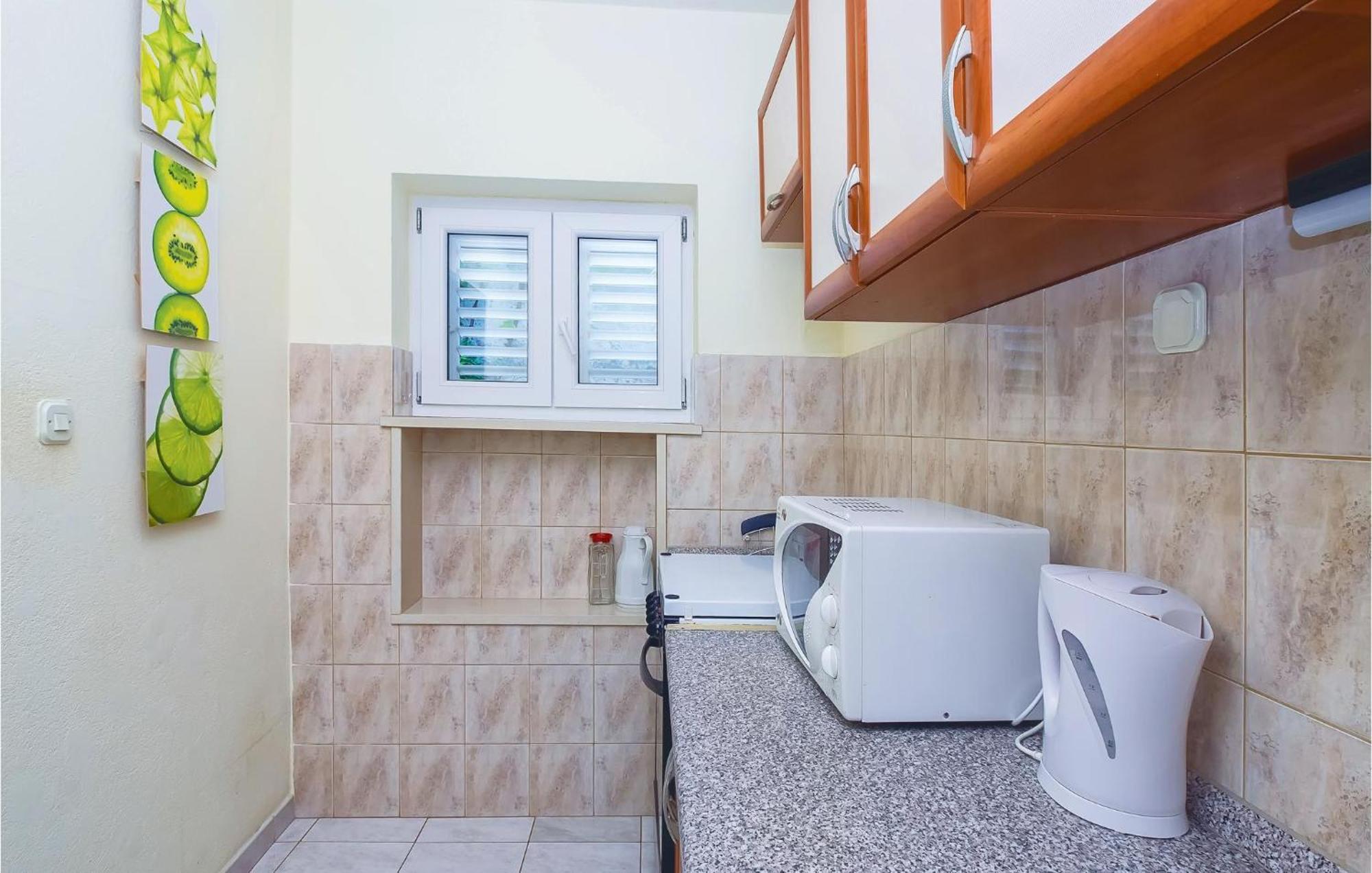 Beautiful Apartment In Omis With Wifi Eksteriør bilde