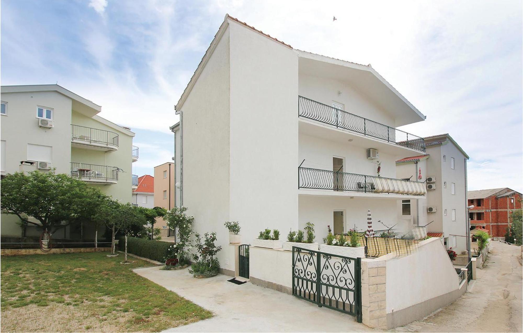 Beautiful Apartment In Omis With Wifi Eksteriør bilde